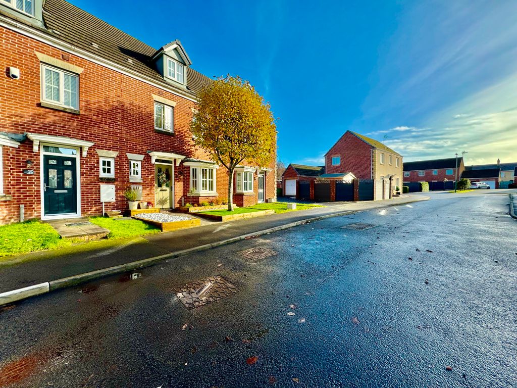 4 bed terraced house for sale in Roman Gate, Gelligaer, Hengoed CF82, £