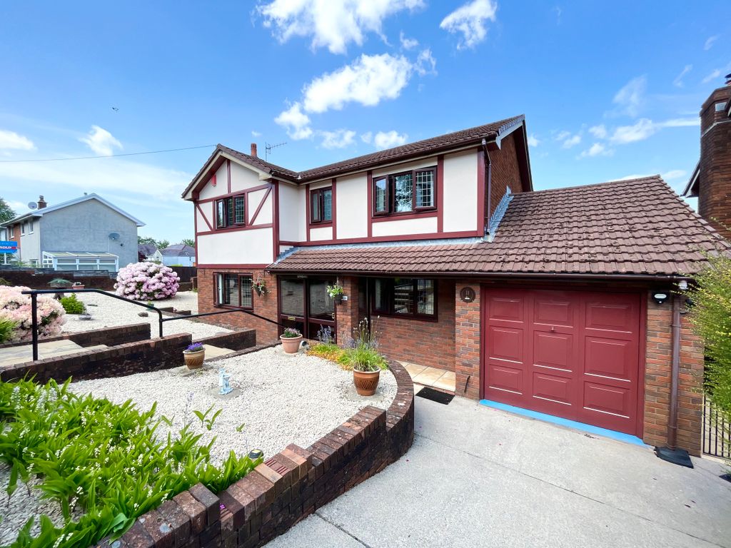 4 bed detached house for sale in Brondeg Terrace, Aberdare CF44, £