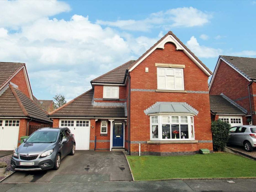 4 bed detached house for sale in Glazebury Drive, Westhoughton, Bolton