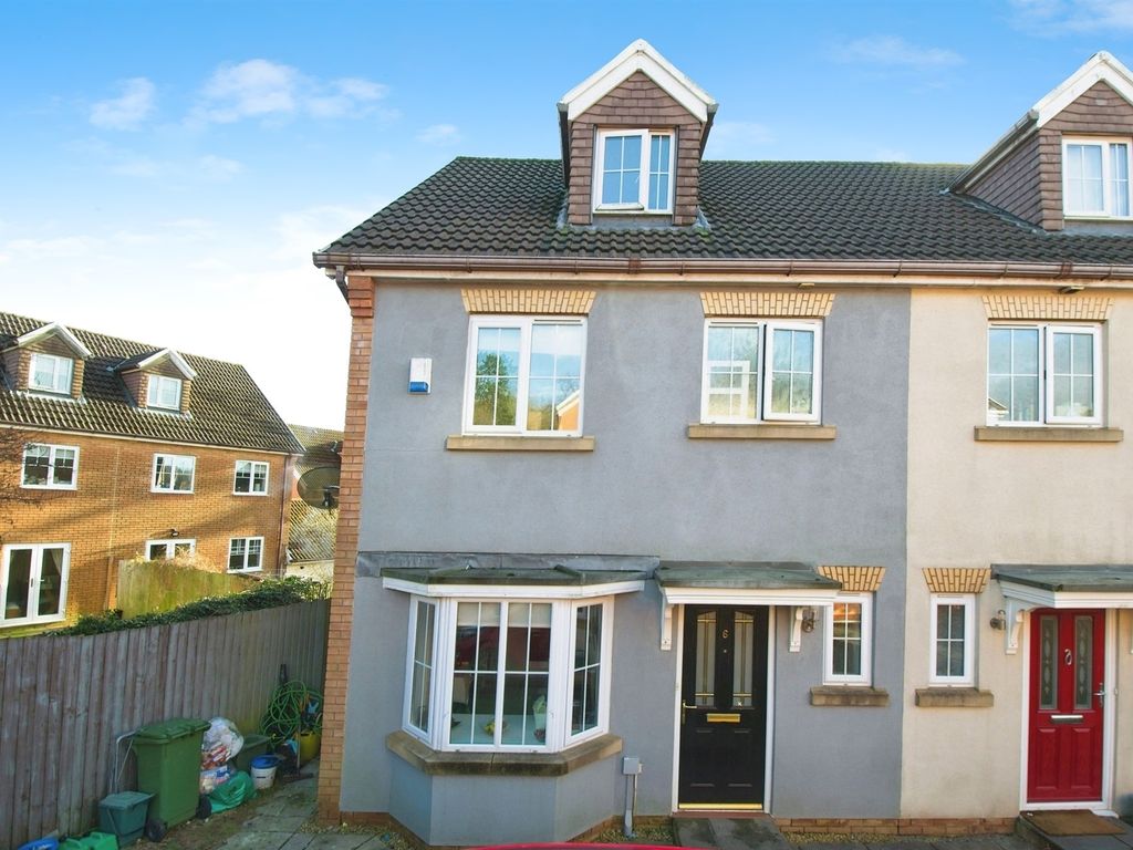 4 bed detached house for sale in NantYFron, Tonyrefail, Porth CF39, £