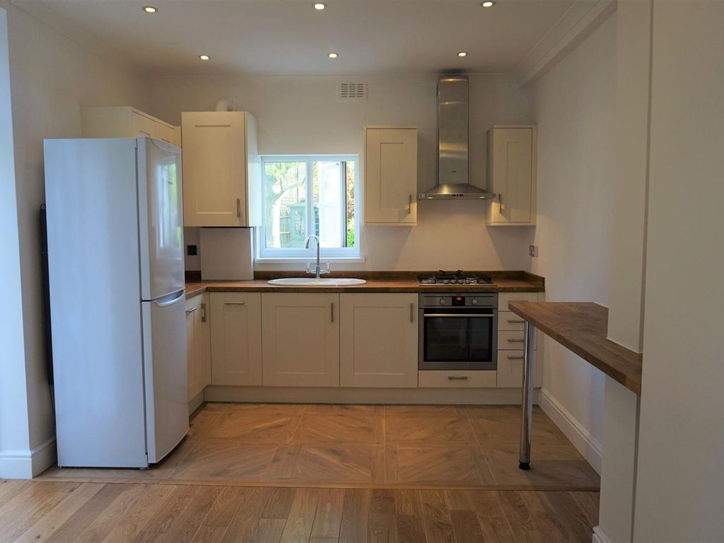2 bed flat to rent in Stanstead Road, London SE23 Zoopla