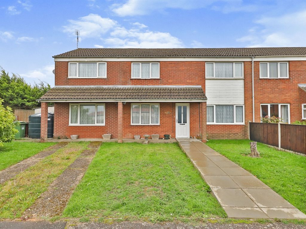 5 bed end terrace house for sale in Green Lane Estate, Pudding Norton