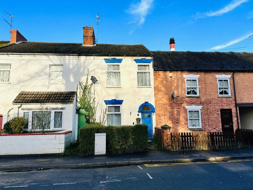 2 bed terraced house for sale in Moor Street, BurtonOnTrent, Staffordshire DE14, £29,000 Zoopla