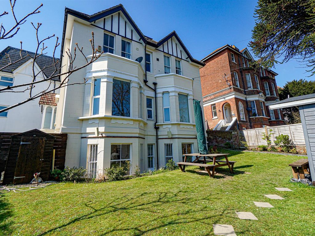 2 bed flat for sale in Brittany Road, St. LeonardsOnSea TN38 Zoopla