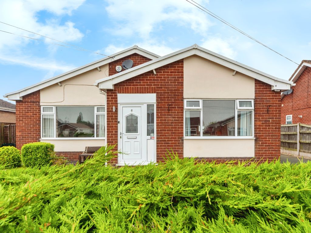 3 bed bungalow for sale in Dukesfield Drive, Buckley, Flintshire CH7, £