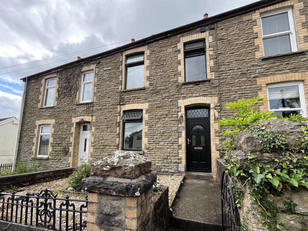 3 bed property to rent in 12 Heolddu Road, Gelligroes, Pontllanfraith