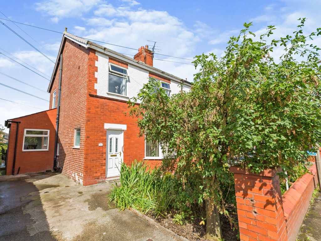 3 bed semidetached house for sale in School Lane, Lostock Hall
