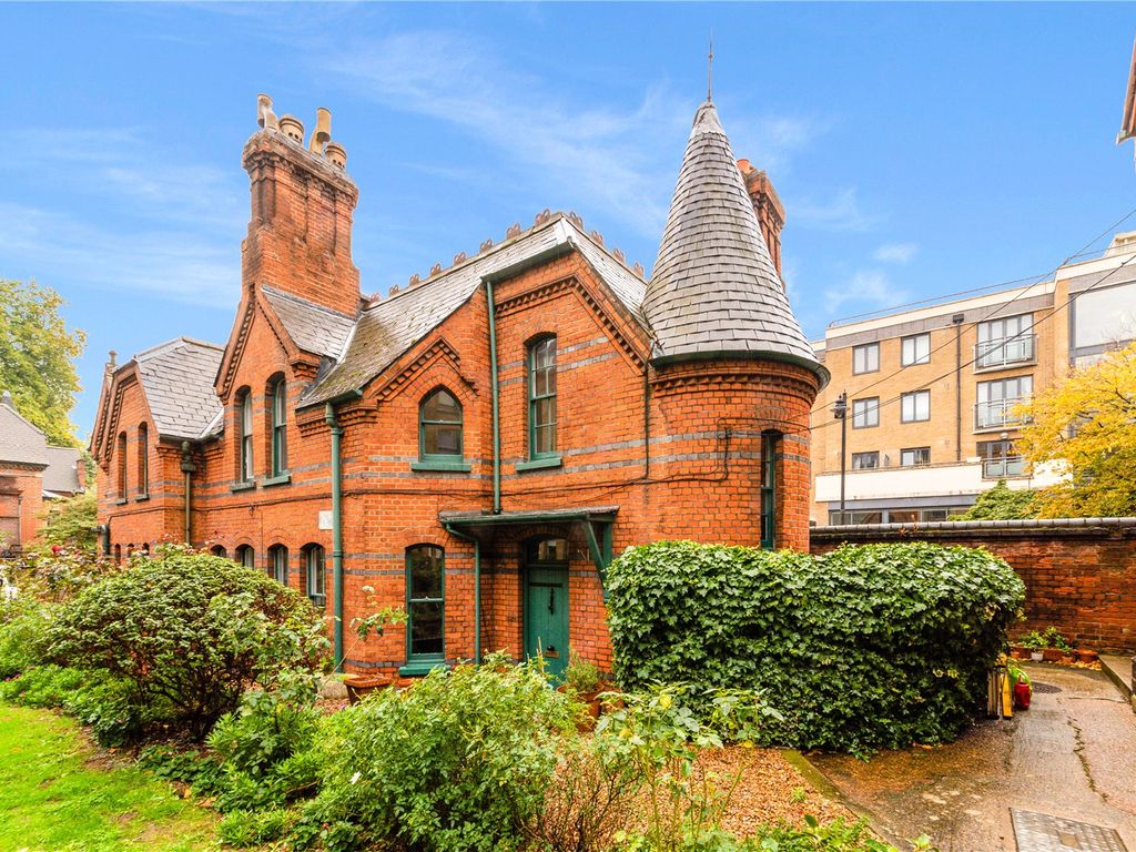 2 bed end terrace house for sale in Fairfield Road, London E3 Zoopla