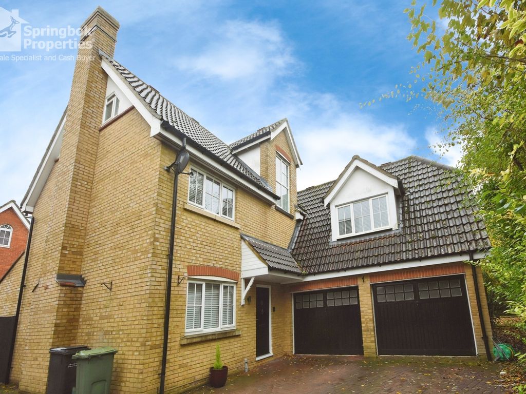 6 bed detached house for sale in Grantham Avenue, Great Notley