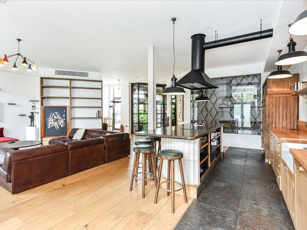 Cluny Place, Bermondsey SE1  