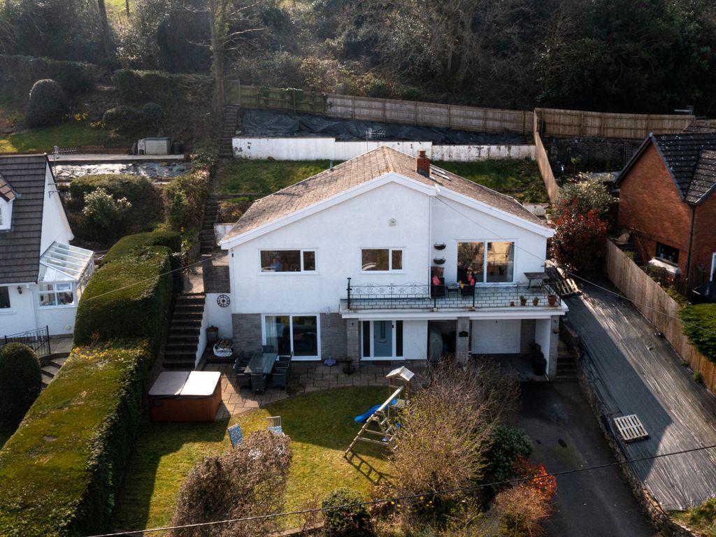 5 bed detached house for sale in Cwm Road, Govilon, Abergavenny NP7