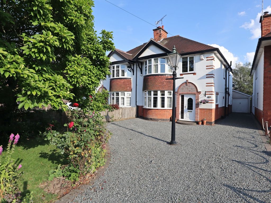 4 bed semidetached house for sale in Hinckley Road, Nuneaton CV11 Zoopla