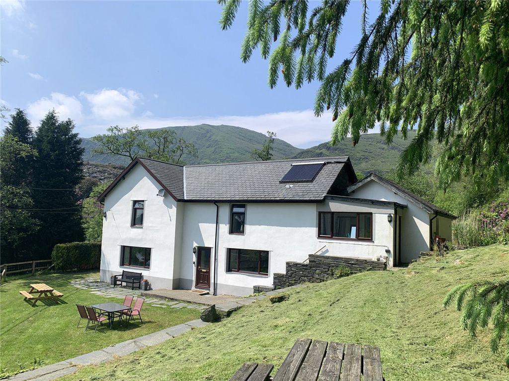 5 bed detached house for sale in Plaswaenydd Lodge, Talwaenydd, Blaenau