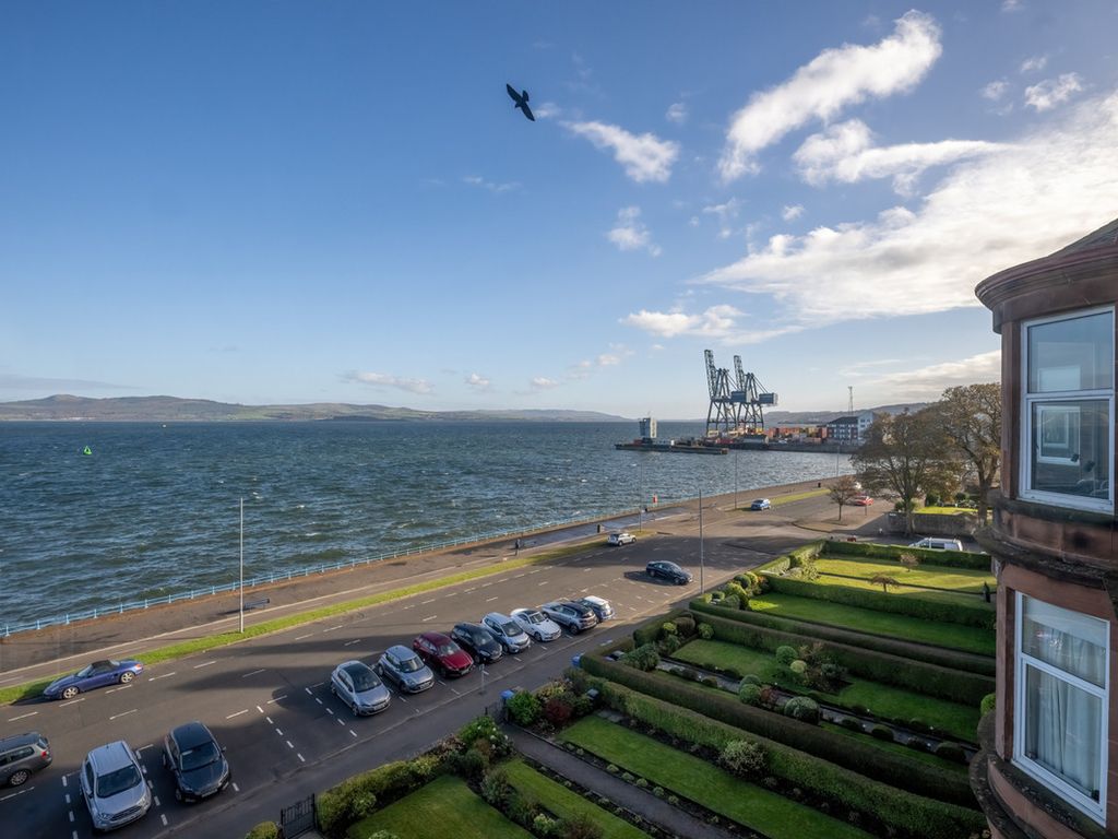 2 bed flat for sale in Sandringham Terrace, Greenock PA16, £200,000