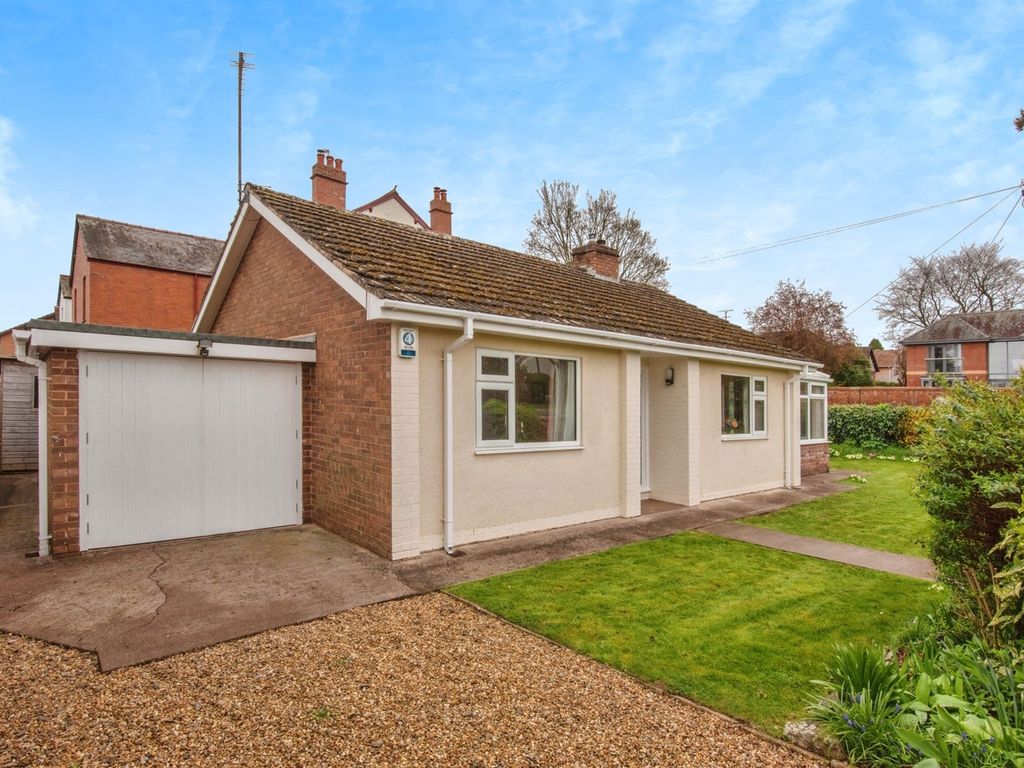 2 bed detached bungalow for sale in Moor Park Road, Hereford HR4, £