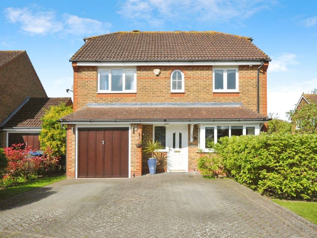 4 bed detached house for sale in Round Grove, Shirley, Croydon, Surrey
