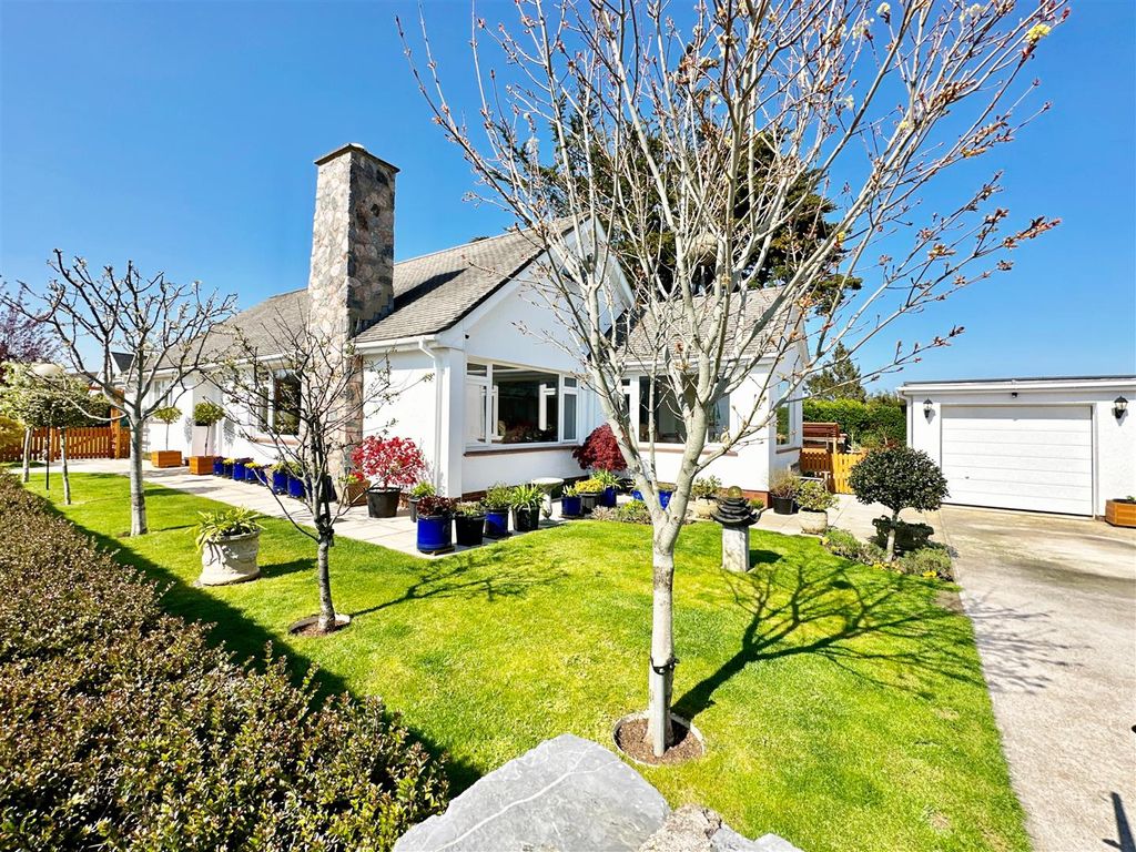 3 bed detached bungalow for sale in Warborough Road, Churston Ferrers