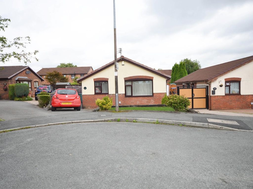 2 bed detached bungalow for sale in Stainton Close, Radcliffe