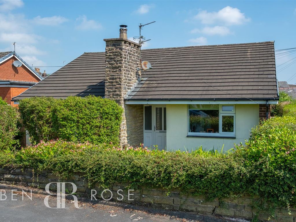 3 bed detached bungalow for sale in Larch Drive, Brinscall, Chorley PR6, £289,995 Zoopla