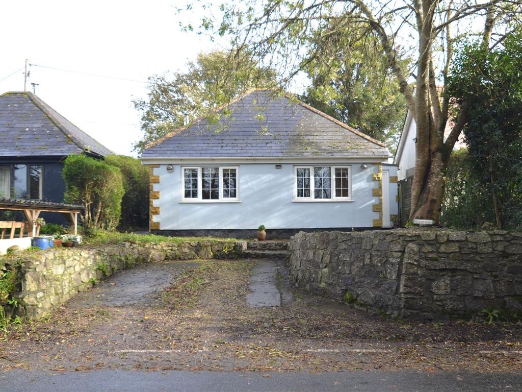 2 bed bungalow for sale in Penwarne Road, Mawnan Smith, Falmouth TR11, £345,000 Zoopla
