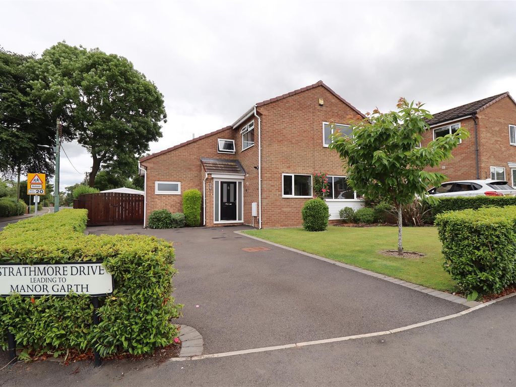 5 bed detached house for sale in Strathmore Drive, Kirklevington, Yarm