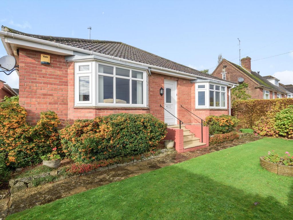 3 bed detached bungalow for sale in Sandhurst Road, Yeovil, Somerset
