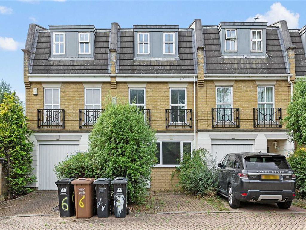 4 bed property for sale in Napier Court, Somertrees Avenue, London SE12