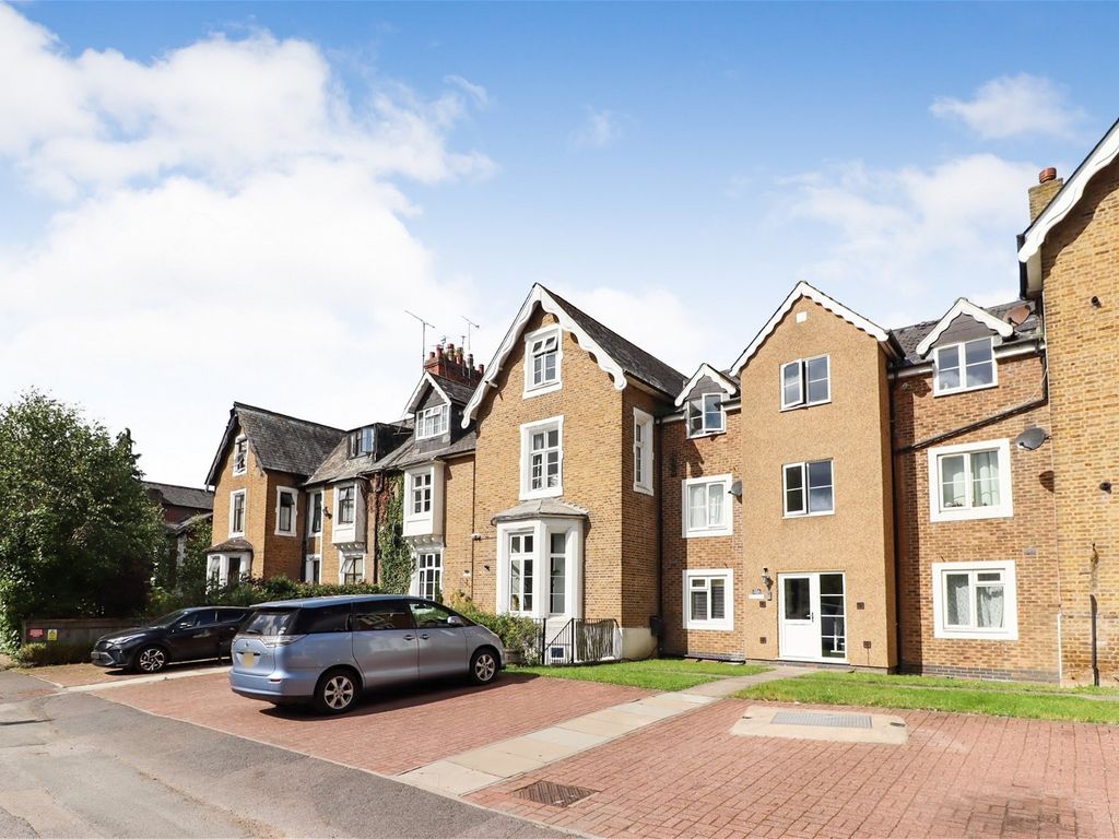 1 bed flat for sale in Upton Park, Slough SL1, £190,000 Zoopla