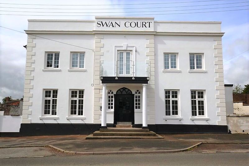 2 bed flat for sale in Nantwich Road, Woore, Crewe CW3 Zoopla