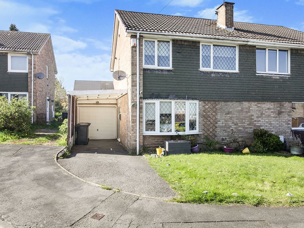 3 bed semidetached house for sale in Brackendale Drive, Nuneaton