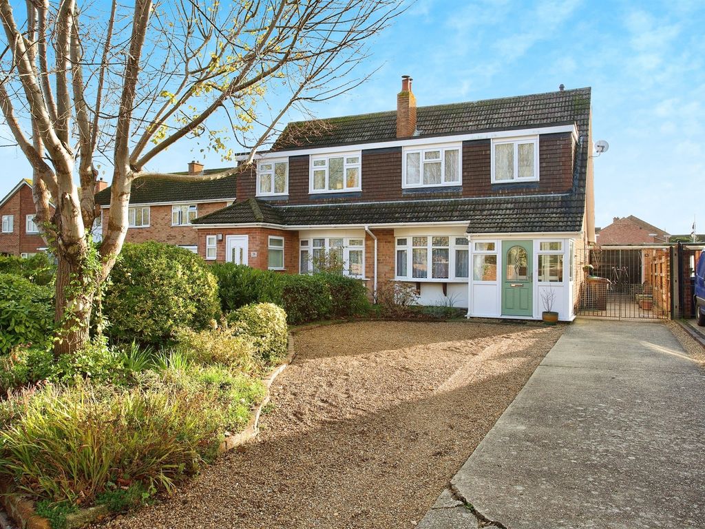 3 bed semidetached house for sale in Clayhall Road, Gosport PO12, £