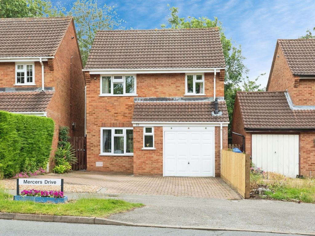 3 bed detached house for sale in Mercers Drive, Bradville, Milton