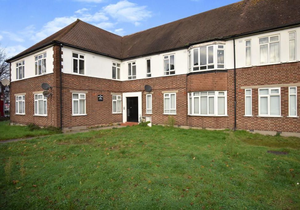 3 bed flat for sale in Flat 6 Selhurst New Court, Selhurst New Road