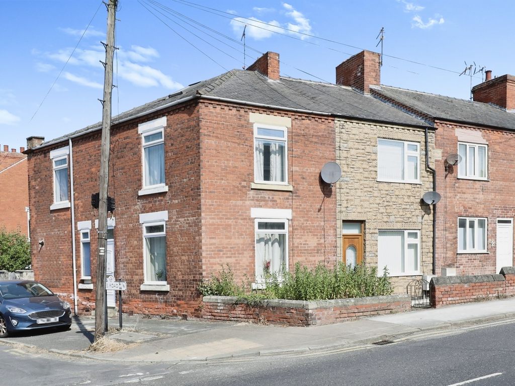 3 bed end terrace house for sale in Ryton Road, North Anston, Sheffield