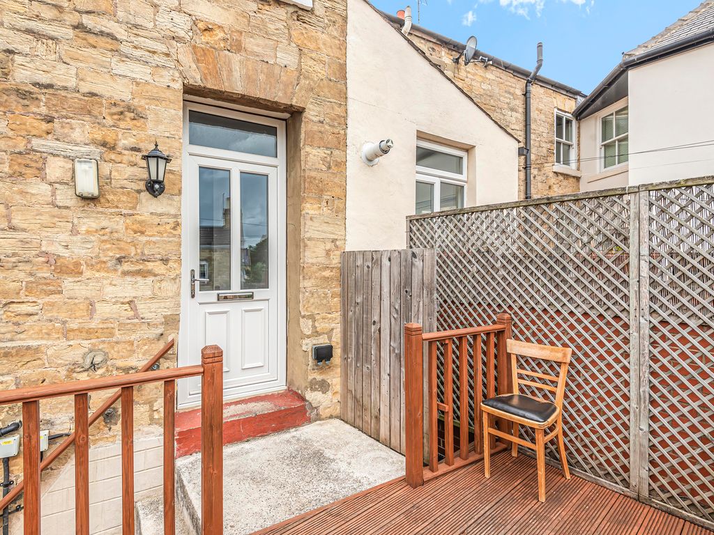 2 bed flat for sale in High Street, Boston Spa, Wetherby, West