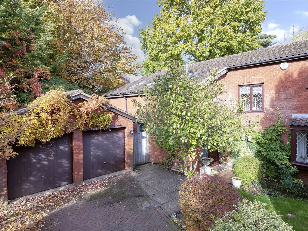 5 bed detached house for sale in Rockways, EN5, £1,400,000 Zoopla