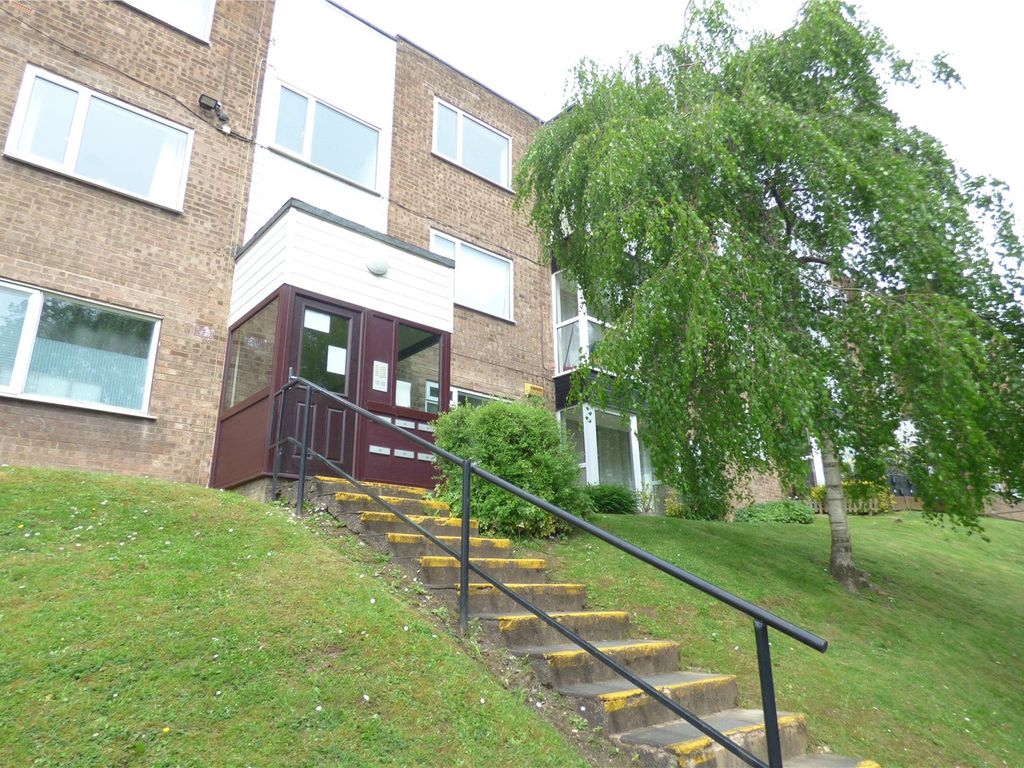 1 bed flat for sale in Heywood Court, Middleton, Manchester M24, £