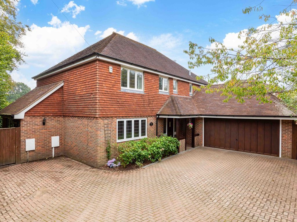 5 bed detached house for sale in Woodcote Road, Forest Row RH18, £