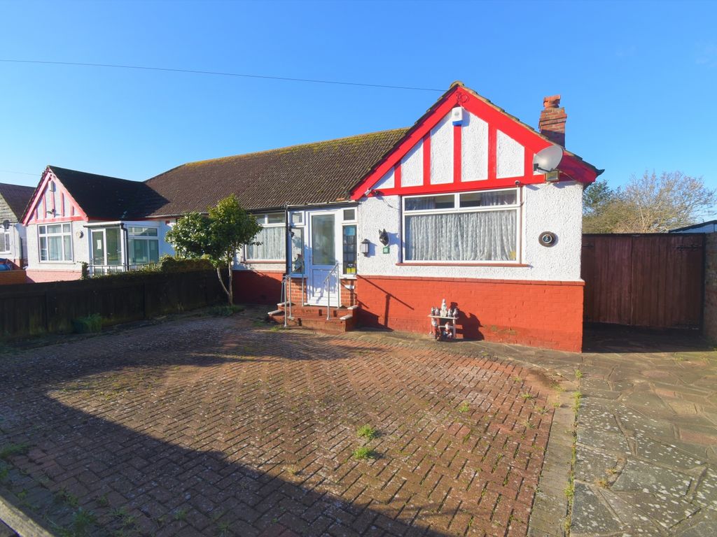 2 bed bungalow for sale in Oakdene Avenue, Erith DA8 Zoopla