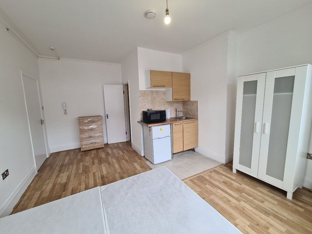 Studio to rent in St. Marys Road, Golders Green NW11 Zoopla