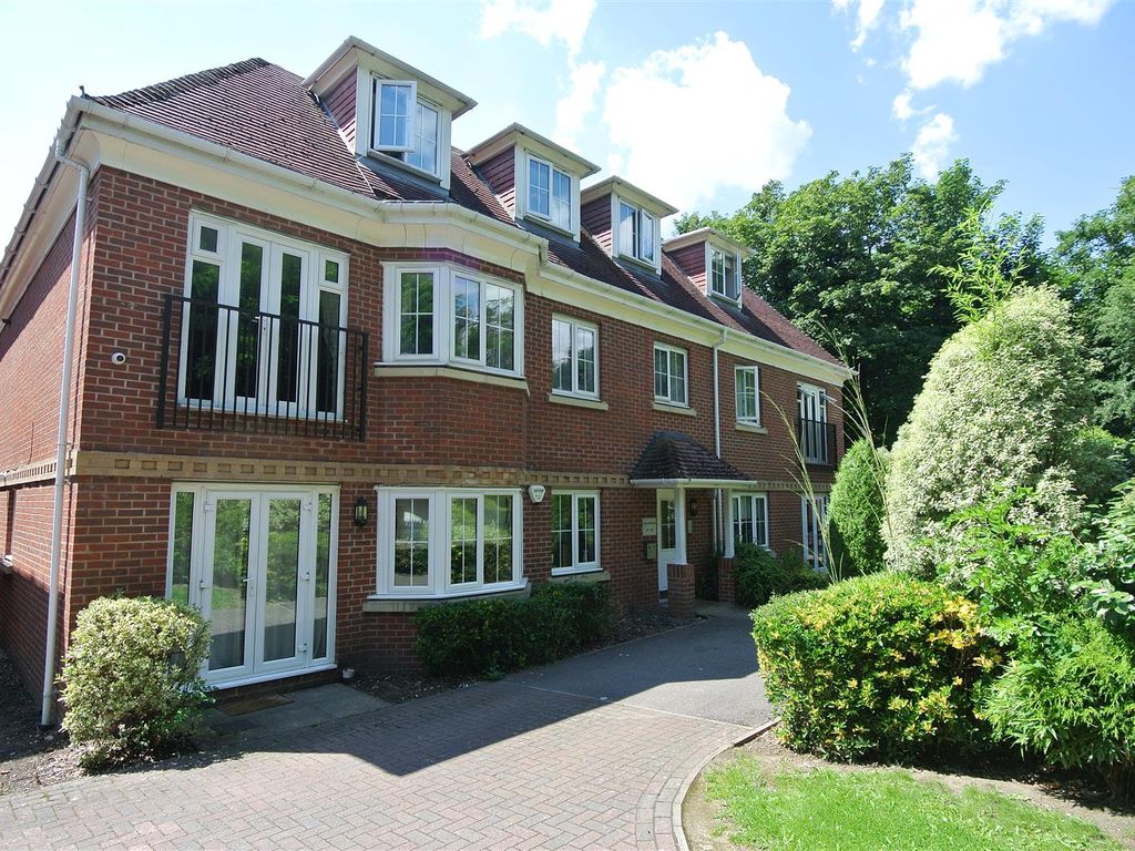 2 bed flat for sale in Woburn Hill, Addlestone KT15, £325,000 Zoopla