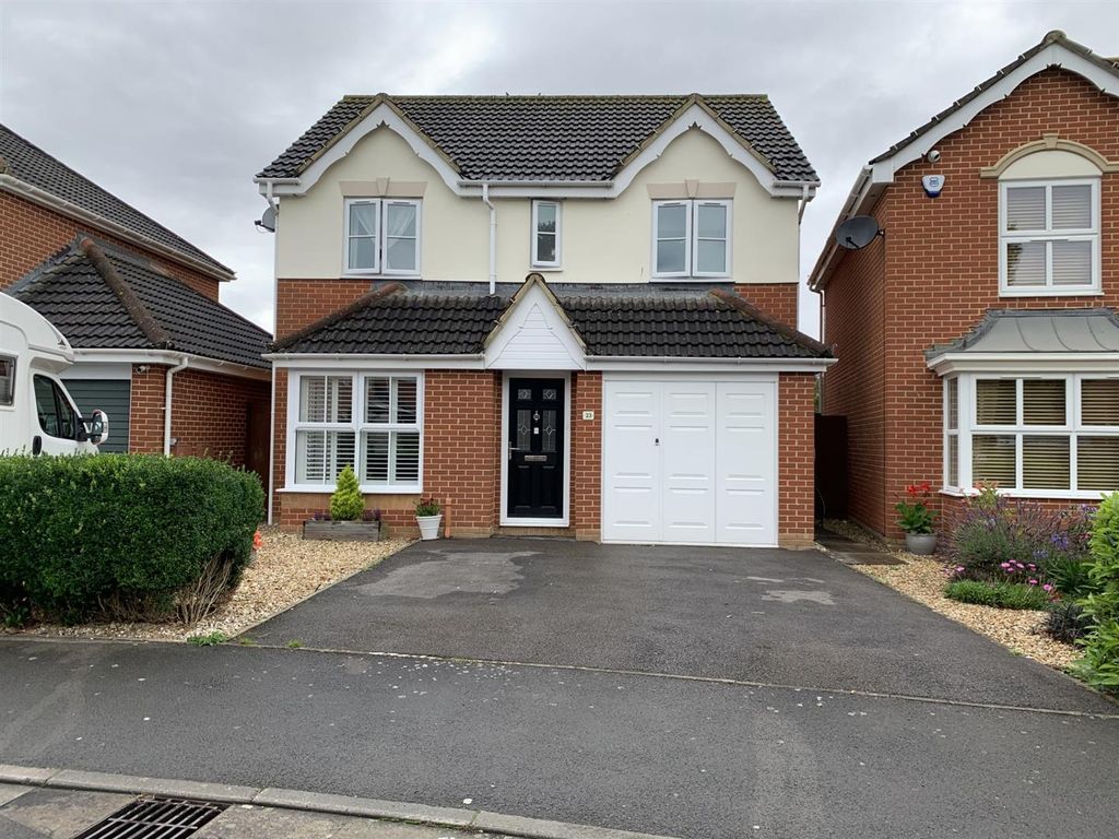 4 bed detached house for sale in Bathurst Close, BurnhamOnSea TA8