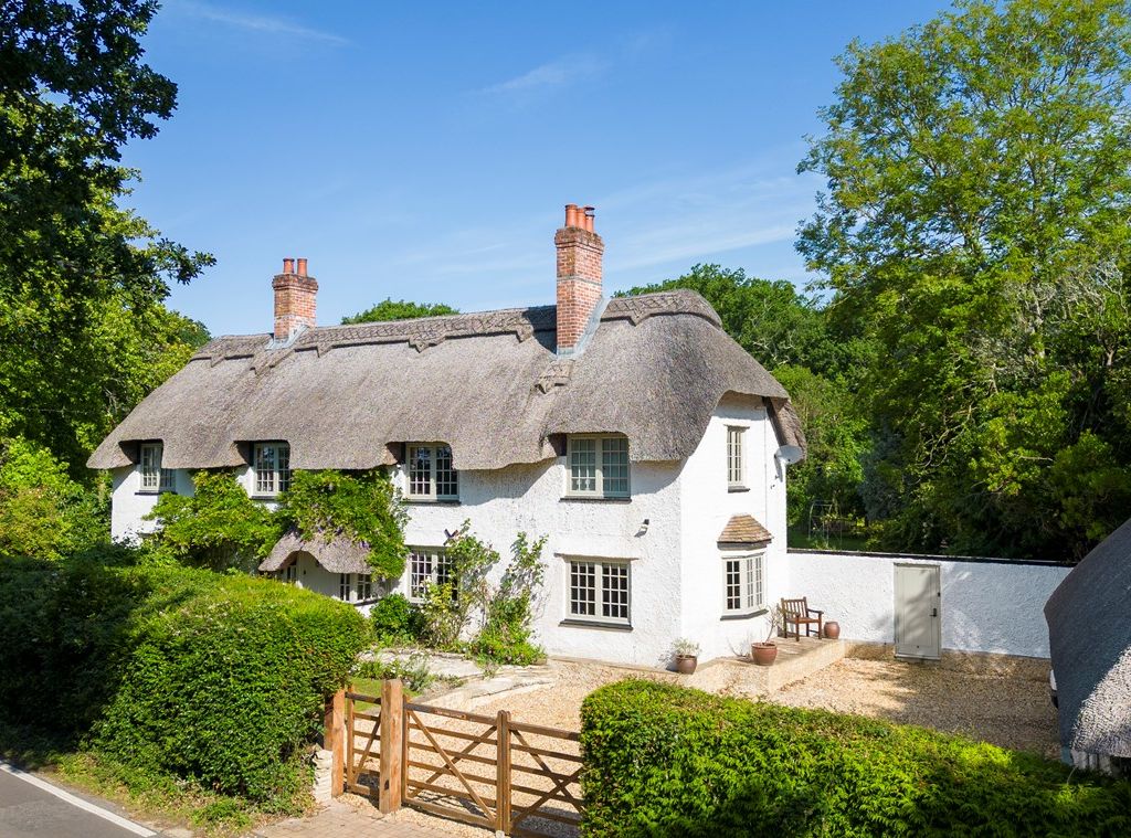 4 bed detached house for sale in Pound Lane, Burley, Ringwood BH24, £