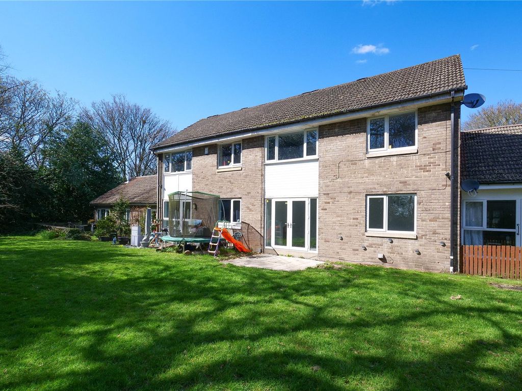 2 bed terraced house for sale in Knoll Park Drive, Baildon, Shipley