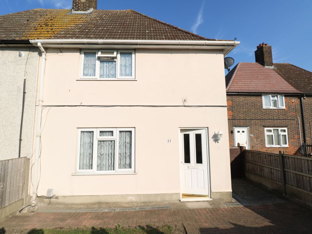 3 bed semidetached house for sale in Northview Avenue, Tilbury RM18, £