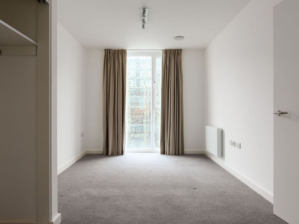 2 bed flat to rent in Apartment 332 The Highcross Street