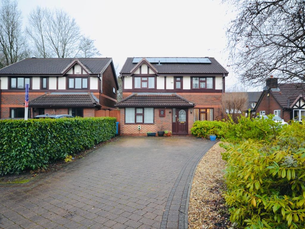 4 bed detached house for sale in Marcross Close, Callands, Warrington