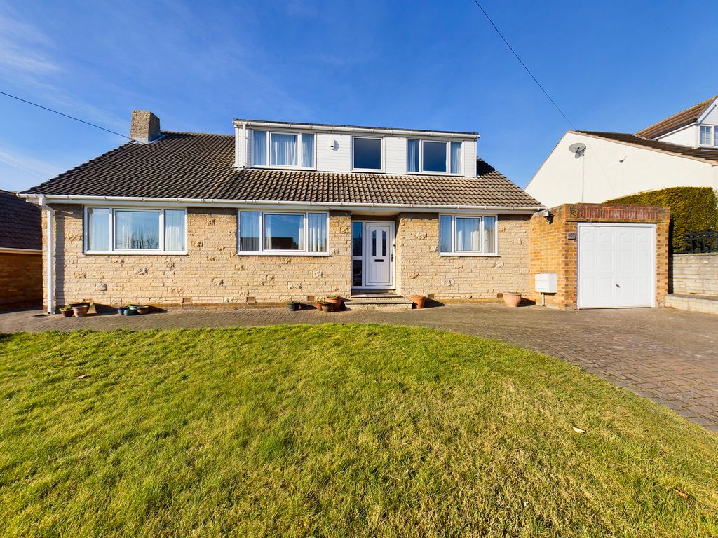 4 bed detached bungalow to rent in Church Lane, Harlington, Doncaster