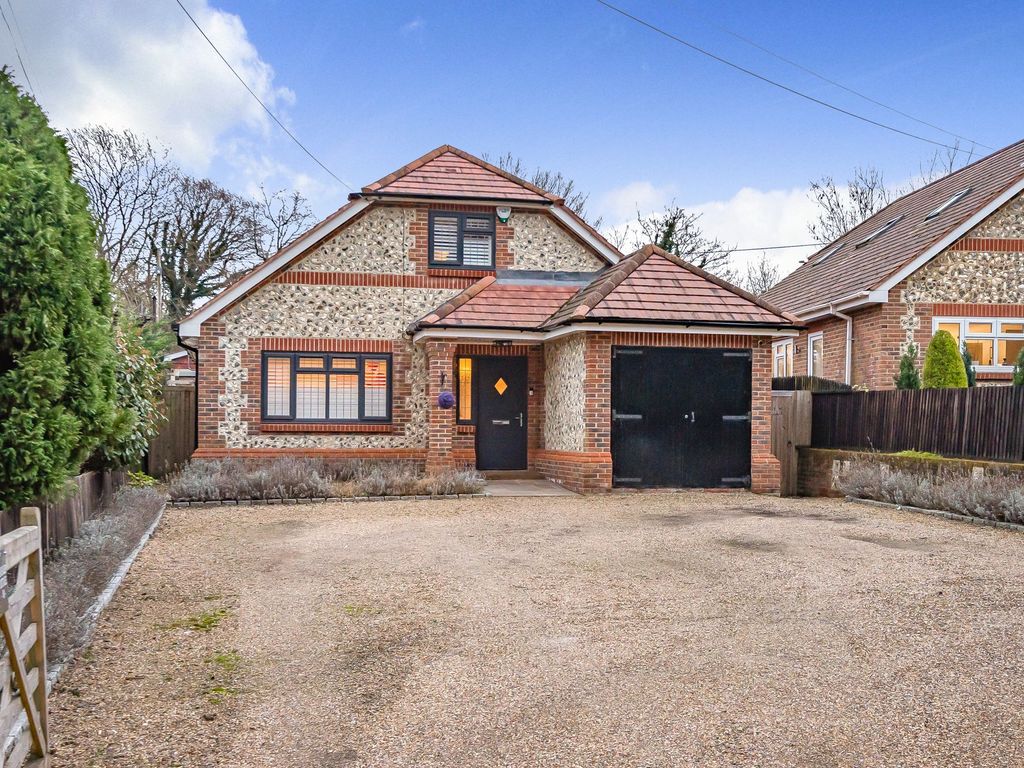 4 bed detached house for sale in Calvert Road, Effingham KT24, £925,000