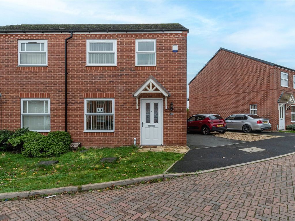 2 bed semidetached house for sale in Kemble Street, Redditch